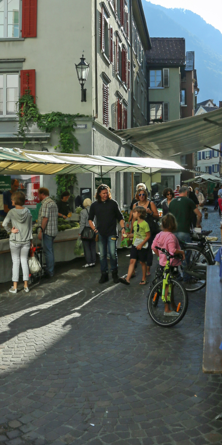 Wochenmarkt in der Churer Altstadt