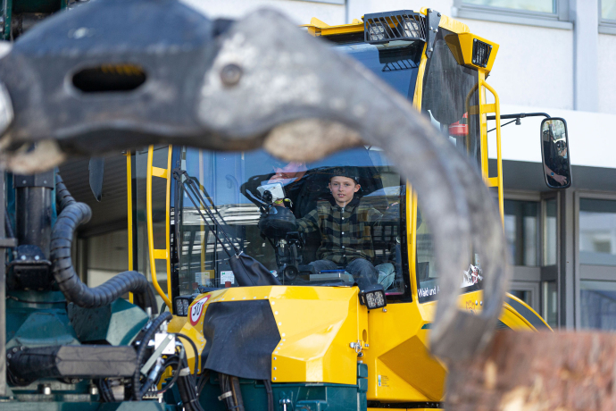 agrischa 2025 Forwarder-Kran graubündenHOLZ (© Thomas Hablützel) agrischa 2025 Forwarder-Kran graubündenHOLZ